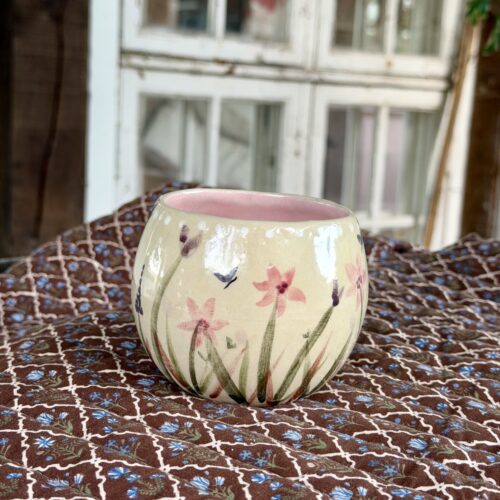 43. Engkop med lotus blomst